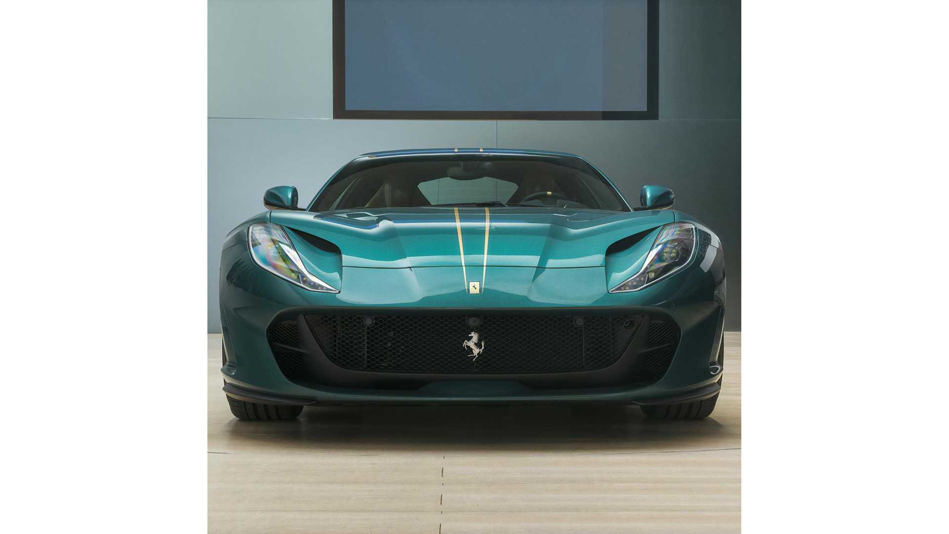 Ferrari 812 Superfast, customized color