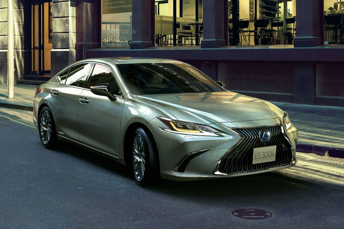 2021 Lexus ES 300h To Get A New LithiumIon Battery