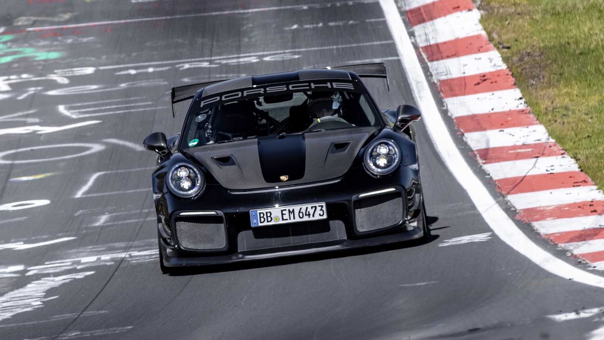 Porsche 911 gt2 RS Mr 991 2