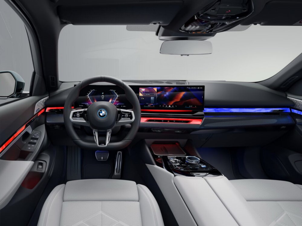 2025 BMW i5 interior