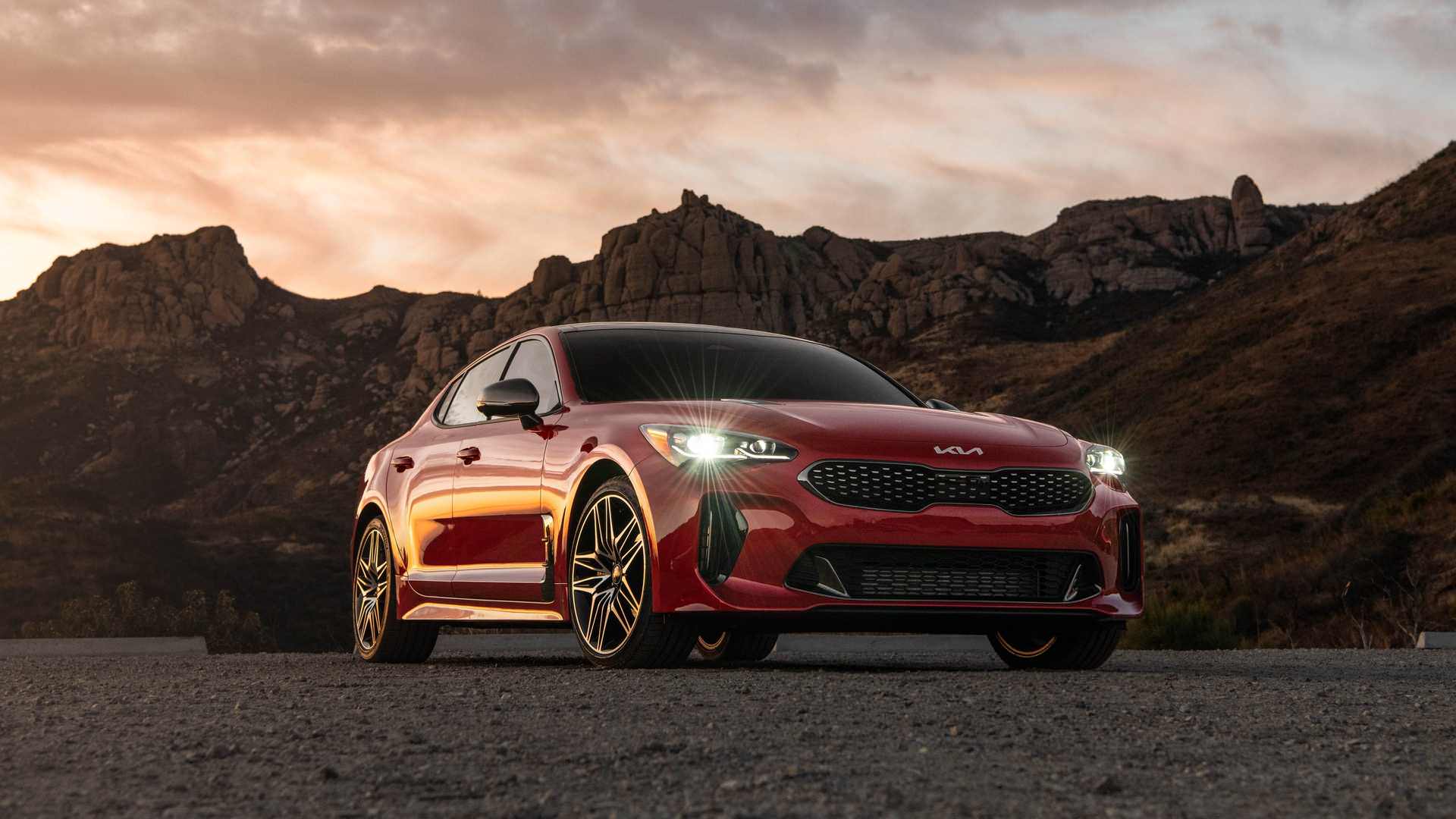 2022 Kia Stinger Debuted With A V6 Turbocharged 368 HP Engine