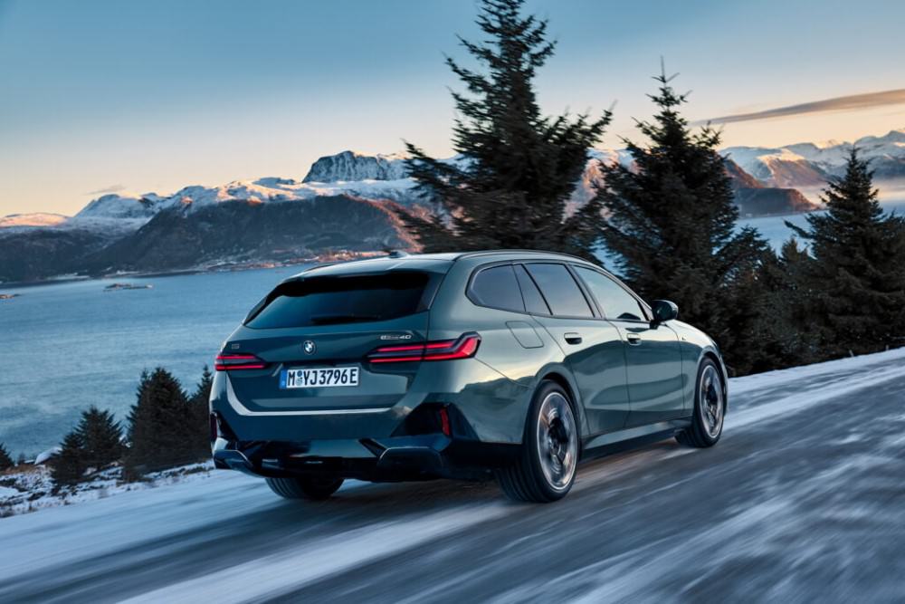 2025 BMW 5-Series Touring